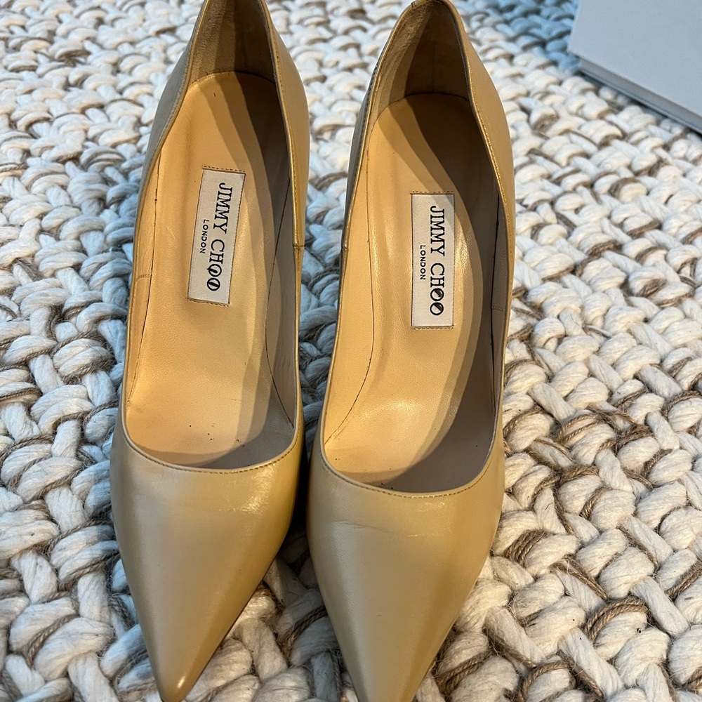 JIMMY CHOO PUMPS